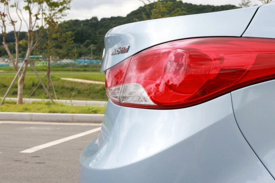  Hyundai Elantra 2011 года  (фото 78 из 144)